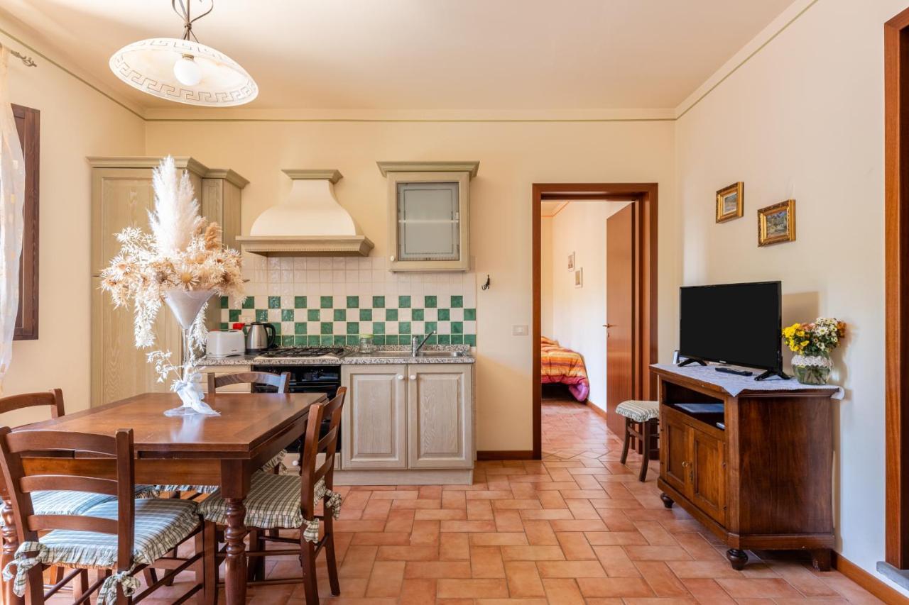 Вилла Casolare Dei Fiori - Mughetto Монтекарло Экстерьер фото