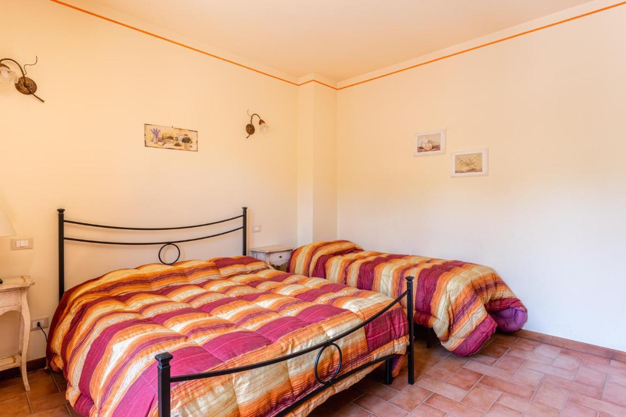 Вилла Casolare Dei Fiori - Mughetto Монтекарло Экстерьер фото